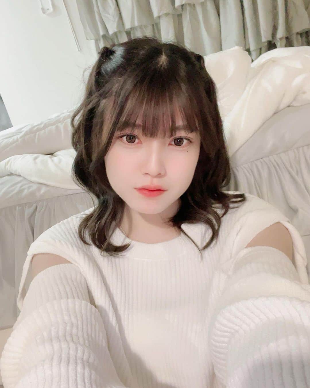 のインスタグラム：「おやすみ」