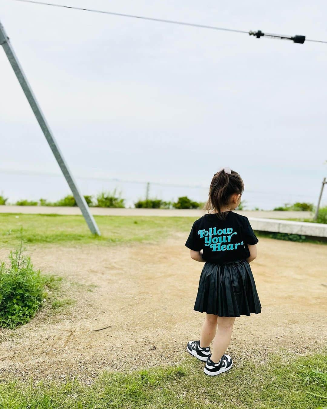 ?Yukihiro Ito?さんのインスタグラム写真 - (?Yukihiro Ito?Instagram)「🌴🌴🌴 ・ ・ 📍LONG PARK ・ ・ 定期的に行きたくなるところ🌴 ・ 子供も遊べて🙆‍♂️ ・ ・ 先日買ったカートも役に立って嬉しい☺️🩵 ・ ・ ・ 子供が可愛いすぎて 好きすぎて、写真撮りすぎて カメラロール爆発するて💥🙄笑 ・ ・ ・ #LONGPARK #sennanlongpark #ロングパーク #泉南ロングパーク #姉弟 #ミラーナイン #mirror9 #shein #子供 #家族」6月12日 10時39分 - yukky0729