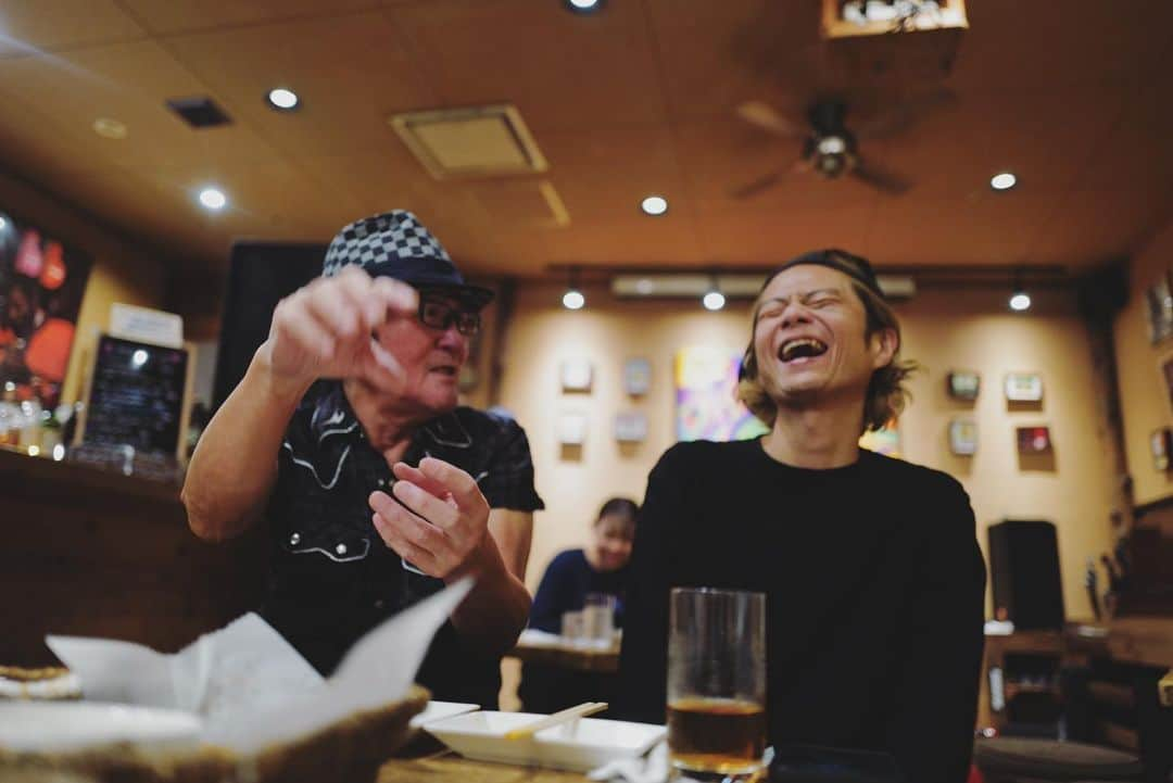 奇妙礼太郎さんのインスタグラム写真 - (奇妙礼太郎Instagram)「89  勘太郎さんのブルースの話さいこうや〜 #内田勘太郎 @kantaro_uchida  #日比谷野音 #BBKING #ALBERTKING #憂歌団 #BLUES #bluesmusic」6月12日 11時10分 - reitaro_strange