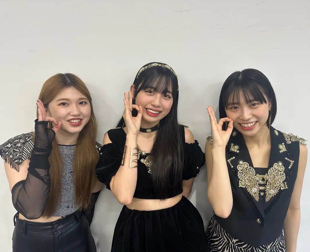 のインスタグラム：「6/13（火）の #イチモニ は #ハロープロジェクト の #アンジュルム から  #竹内朱莉 さん  #橋迫鈴 さん  #北海道出身 の #伊勢鈴蘭 さん が登場🙌  今週水曜にリリースする両Ａ面シングル「アイノケダモノ／同窓生」についてお話しいただきました～🎤  竹内朱莉さんは今月21日の横浜アリーナ公演をもってグループを卒業🥲 メンバーとしてイチモニ！に最後のメッセージを届けてくれました。  お見逃しなく👌  #アイノケダモノ #同窓生  #久々のつんく曲も #ハロプロ」