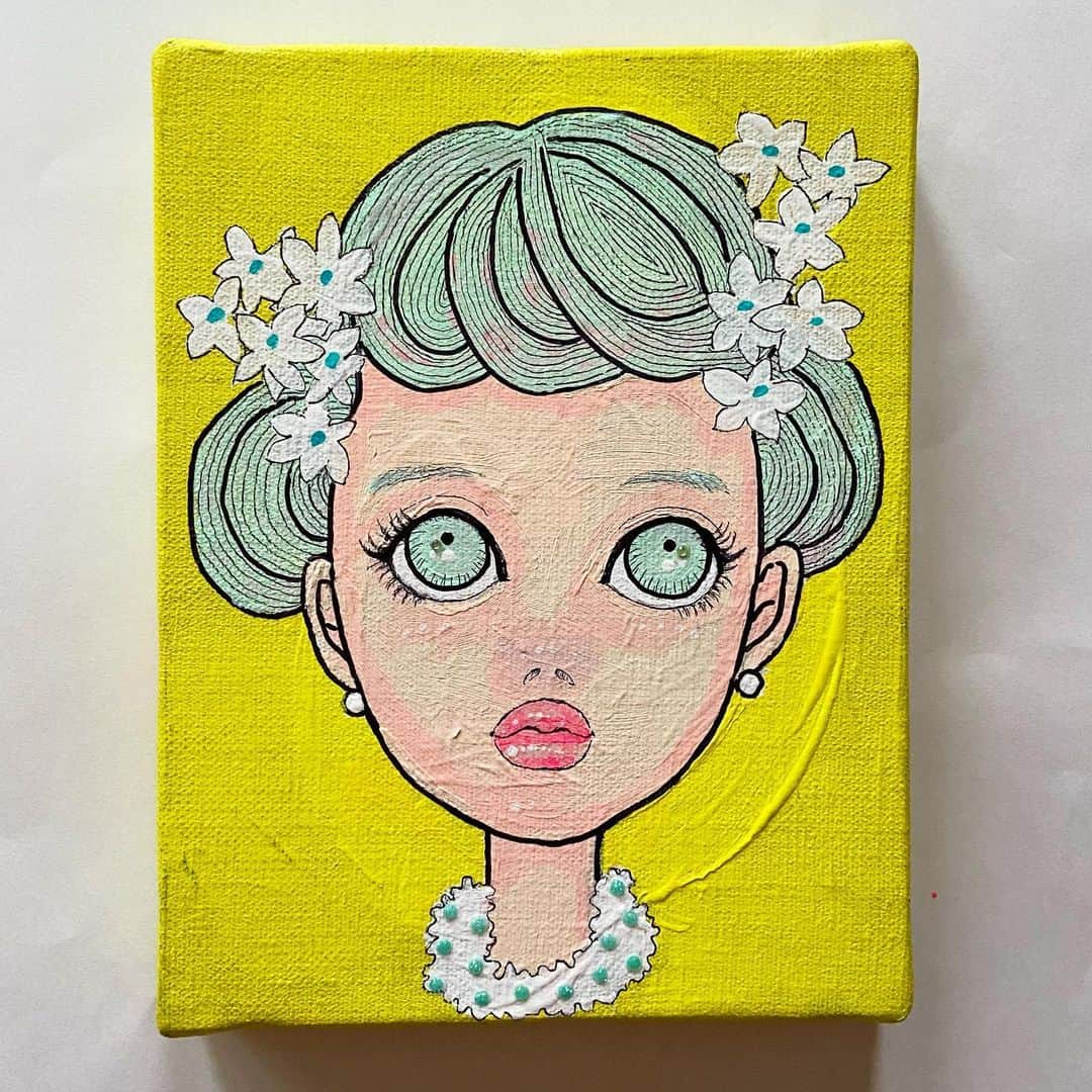 おおたうにのインスタグラム：「💚「Nina」💚  ようやくお家にあったキャンバス上描き完了！ 去年の個展に並べたくて下描き入れた時点で「あ、無理だな」って止めたまま放置してたものが、ようやく描けて嬉しい😆✨  新しいのたくさん描いて壁にバーーーッと並べたい。 キャンバス買いに行かねば。 アクリル絵の具も買わなくちゃ。 出費が嵩むのう…。  #今日のおえかき #drawingeveryday #fashionillustration #アクリル絵の具 #outauni #outaunismygirl #おおたうに」