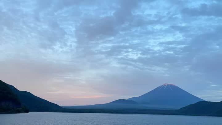 後鳥亮介のインスタグラム：「🏕️🗻」