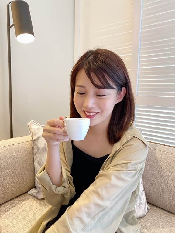 テレビ朝日アナウンサー公式さんのインスタグラム写真 - (テレビ朝日アナウンサー公式Instagram)「【田中アナの #梅雨の楽しみ方 】  梅雨の時期は部屋の中でひたすら外を見ながらぼーっと過ごすのが好きです。 雨音を聞きながらコーヒーなどを飲むのもおすすめです。 ゆっくりとした時間を過ごせますよ。 #おうち時間　#田中萌」6月12日 12時00分 - tvasahi_announcers