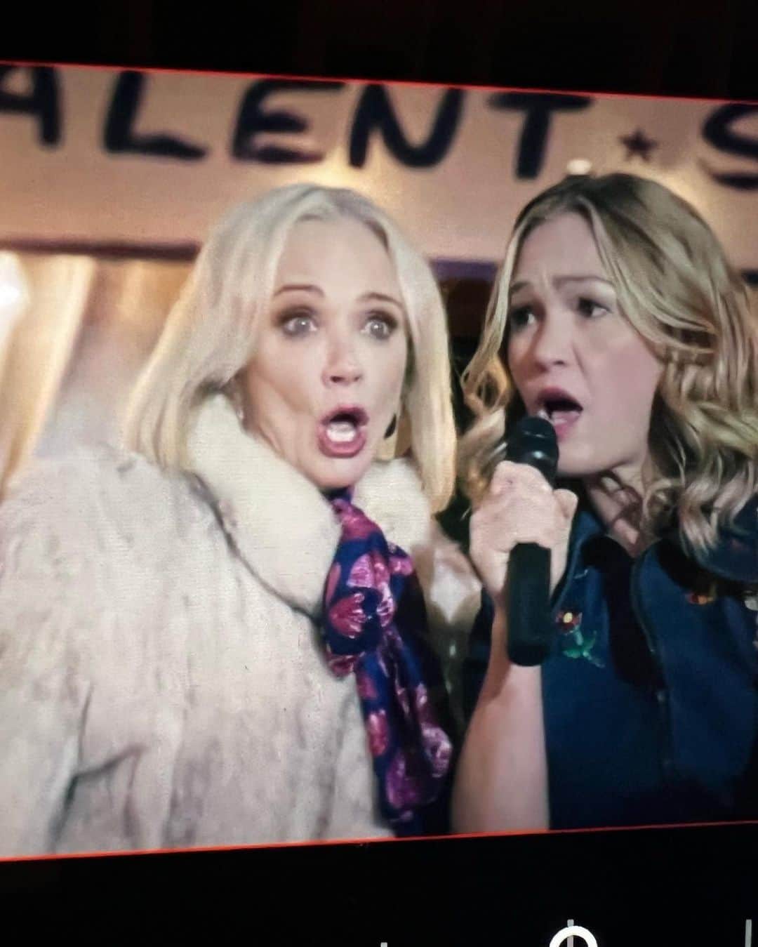 ローレン・ホリーのインスタグラム：「Dreams were made at The Boathouse Talent Show. Swipe to see @missjuliastiles @terrykelichen and myself set this stage on fire.  #BTS #thelakeonprimevideo #mimsy #maisymae #teganandsara」