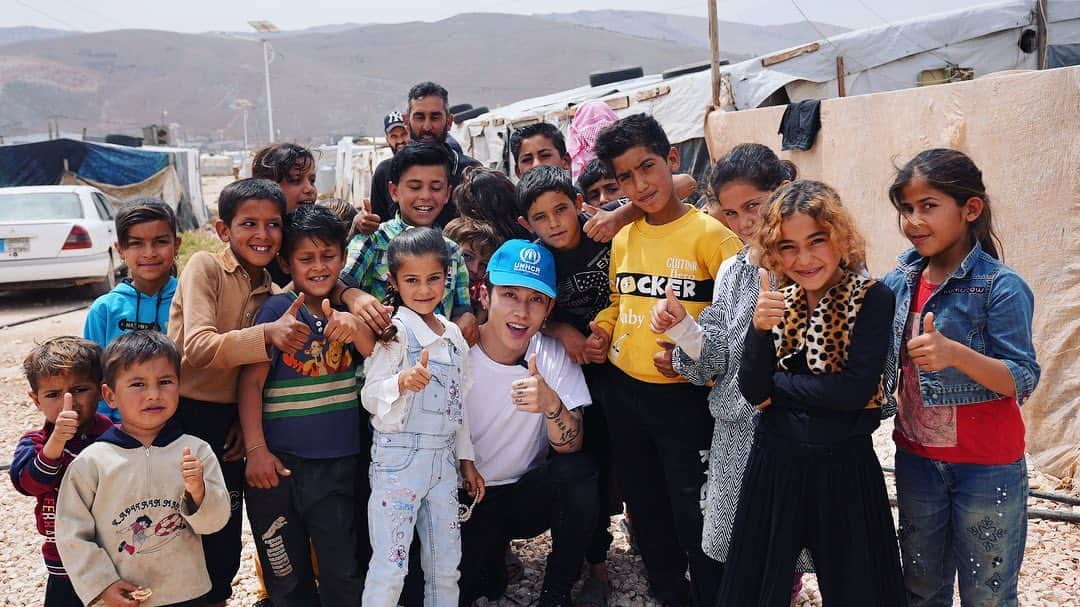 雅-MIYAVI-さんのインスタグラム写真 - (雅-MIYAVI-Instagram)「This year, before the World Refugee Day (June 20th) I visited again Lebanon, a country I first visited with UNHCR back in 2015.   While I was initially nervous about visiting the refugee settlements for the first time, especially in the aftermath of the Syrian crisis, I soon found a possible role for music in brining a little joy to the children there as I witnessed the spark in their eyes at the moment when I played the guitar. I truly felt touched and humbled by our ability to connect one another in difficult times.   When I first arrived in Lebanon this time, I was hopeful that things might be getting better. But as I quickly learned, the reality is far from simple, and due to additional hardships caused by the Covid-19 pandemic, the explosion in Beirut, wheat crisis, and the earthquake, everyone, including the Lebanese are suffering deeply.  Despite the continued hardships faced by both refugees and Lebanese people alike, I found comfort in the smiles of the kids I met. Those smiles served as a beacon of hope and inspiration as we continue the fight for a better tomorrow.  Not only refugee communities but also Lebanon need urgent support from the international community all over the world. They need us more than ever before.   世界難民の日（6月20日）を前に、2015年以来となるレバノンを訪れました。レバノンは UNHCRのミッションとしてはじめて訪れた国でもあり、自分にとっても思い入れのある特別な場所です。  ７年前と比べて状況が良くなっている可能性を期待していましたが、現実はそう単純なものではなく、新型コロナウイルス発生後も、ベイルートでの爆発事故、ウクライナ情勢による小麦危機、政治不安定による経済危機、そして記憶にも新しいトルコ・シリアでの大規模な地震による影響など、度重なる困難に直面し、難民だけでなく、レバノンの皆さんも相当に困難な生活を強いられている状況を目の当たりにしました。  苦難の中にありながらも、子供たちの笑顔は明るい未来を切り開いていくための希望とインスピレーションになってくれます。彼らの心に残る笑顔が示す意味はすごく大きく大切なものだと今回の旅でも改めて実感したし、何よりこちらまで大きなパワーをもらいます。  難民の方々だけではなく、レバノンに住む人々にとっても行く先の見えない困難な状況が続く中で、僕たちを含むグローバル社会からの継続的な支援とバックアップを必要としています。  📸 by @houssam.h264   #世界難民の日」6月12日 3時20分 - miyavi_ishihara