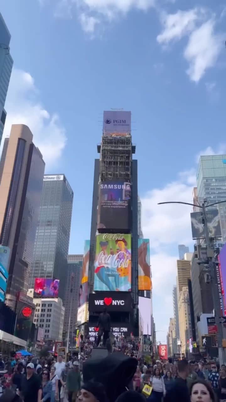 アビゲイル・スペンサーのインスタグラム：「New York in a New York Minute 🍎」