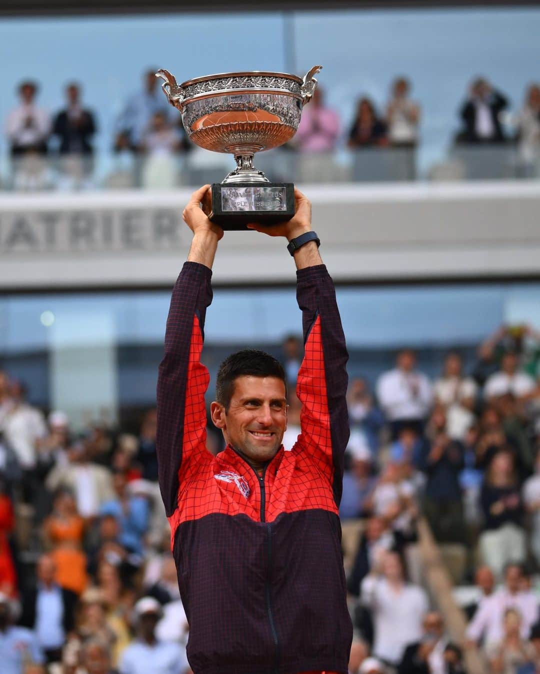 キリアン・エムバペさんのインスタグラム写真 - (キリアン・エムバペInstagram)「You made HISTORY…🎾 Congratulations 🙏🏽🙏🏽🙏🏽🙏🏽🙏🏽🙏🏽🙏🏽 @djokernole」6月12日 3時47分 - k.mbappe