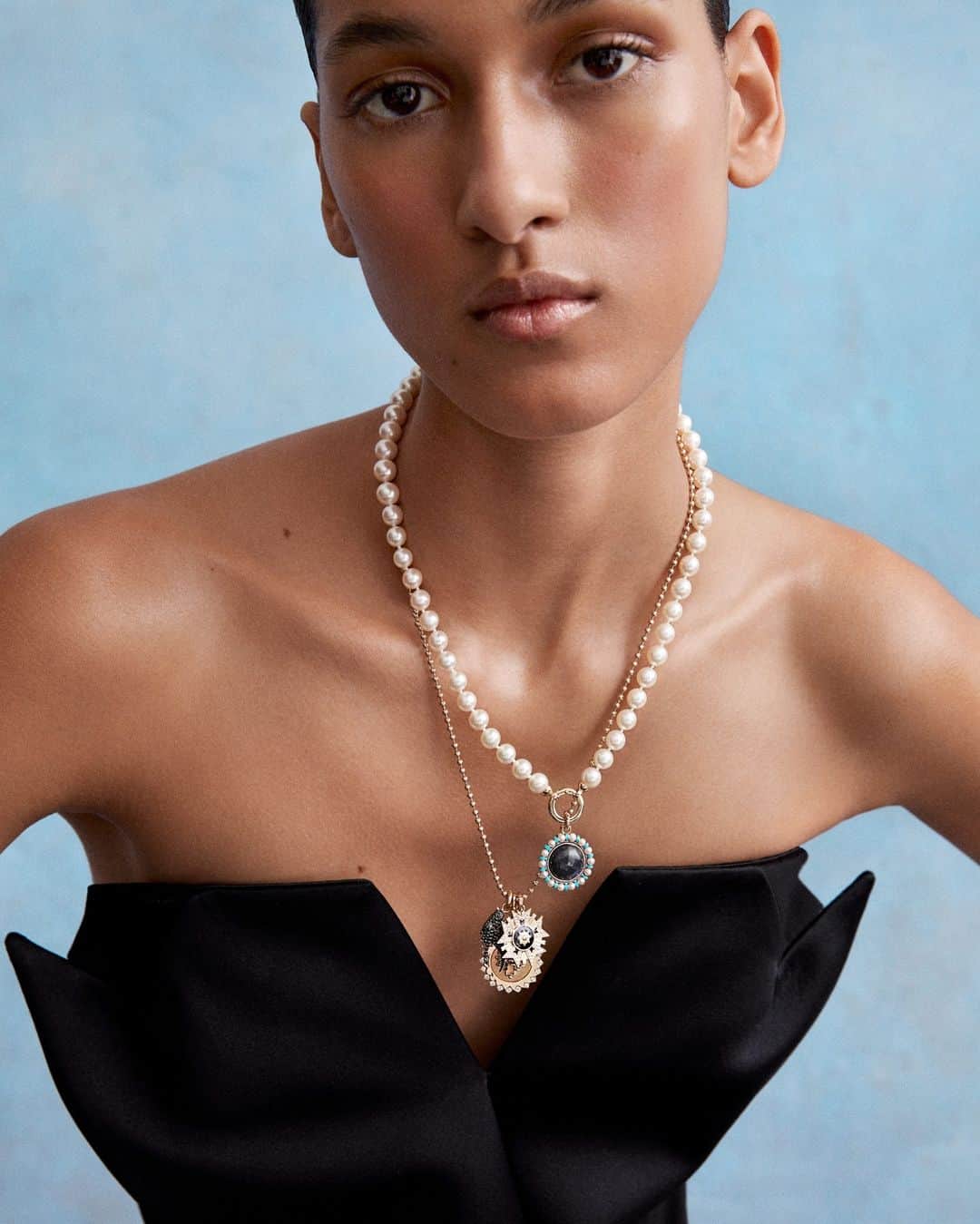 ネッタポルテのインスタグラム：「LAYER UP: Add the finishing touch to your look with @storrowjewelry's exquisite charm necklaces. ✨  Tap the link in bio to shop at #NETAPORTER.」