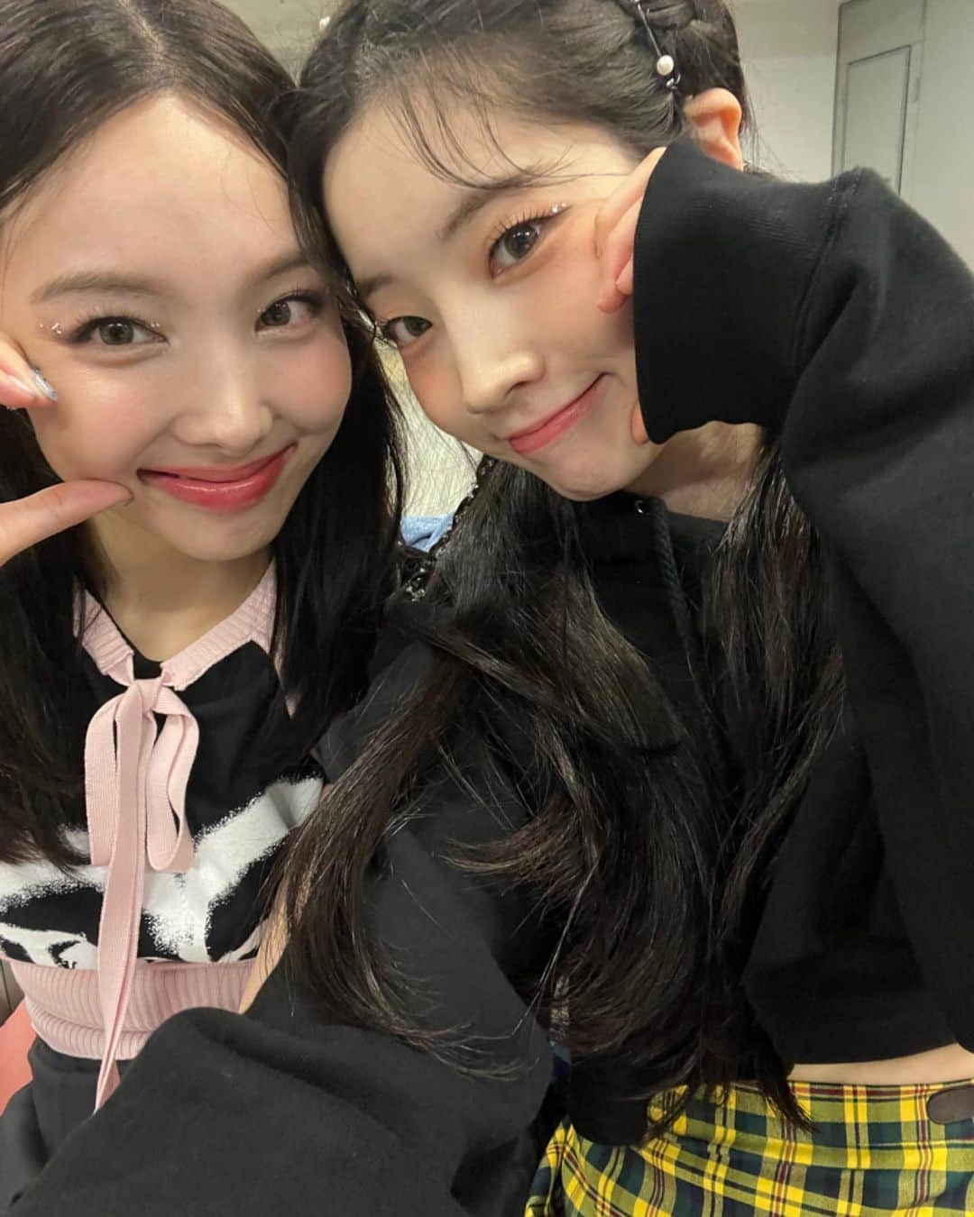ダヒョンのインスタグラム：「So happy to perform at SoFi Stadium with ONCE, my pride. LA, Thank you so much❣️」