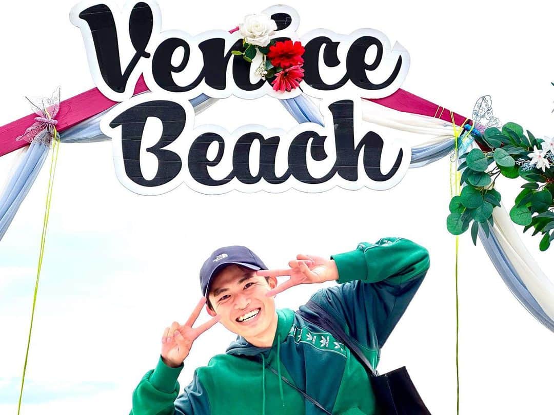 品川祐さんのインスタグラム写真 - (品川祐Instagram)「マネージャー力規王in Venice Beach #力規王 #マネージャー #なんだそのポーズ #チップ1ドル自腹」6月12日 4時25分 - shinashina0426