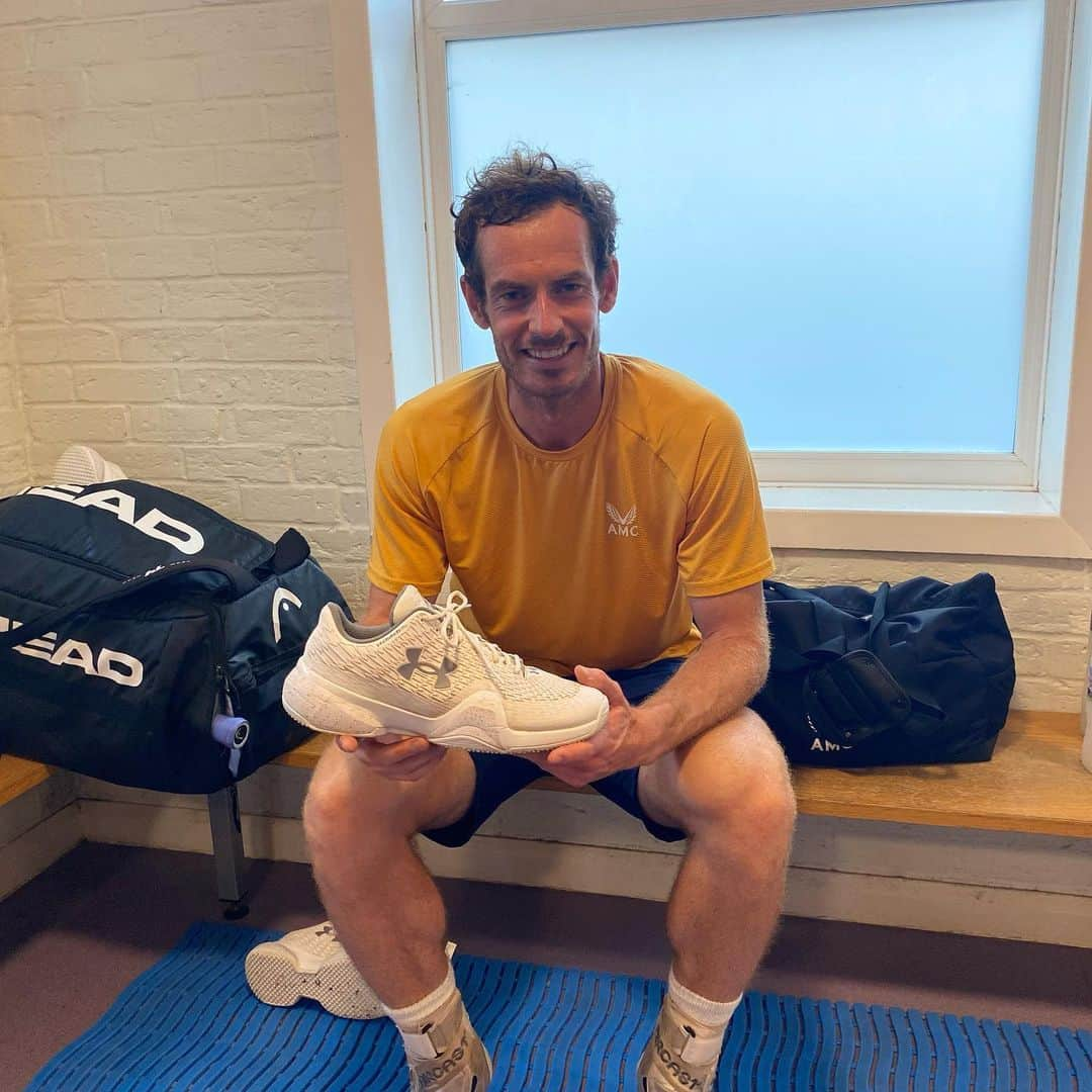 アンディ・マレーのインスタグラム：「A big thank you to all the team at @underarmour for my ‘new’ shoes. Back in 2015 they built tennis shoes just for me and I’ve not been able to find anything that works for me since then. The shoes are so good I would have been happy to pay for them myself!」