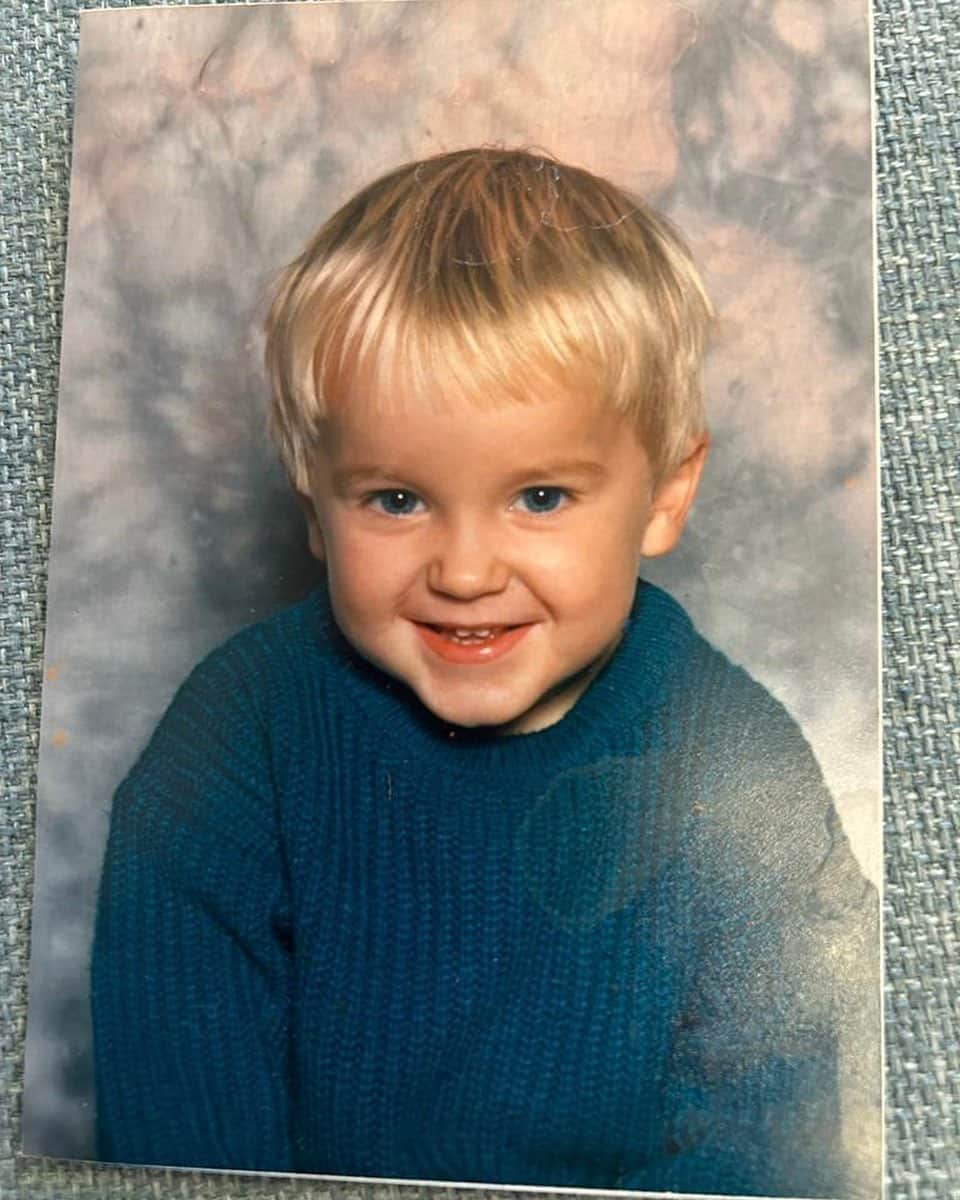 トム・フェルトンのインスタグラム：「Born cheeky 🐍」