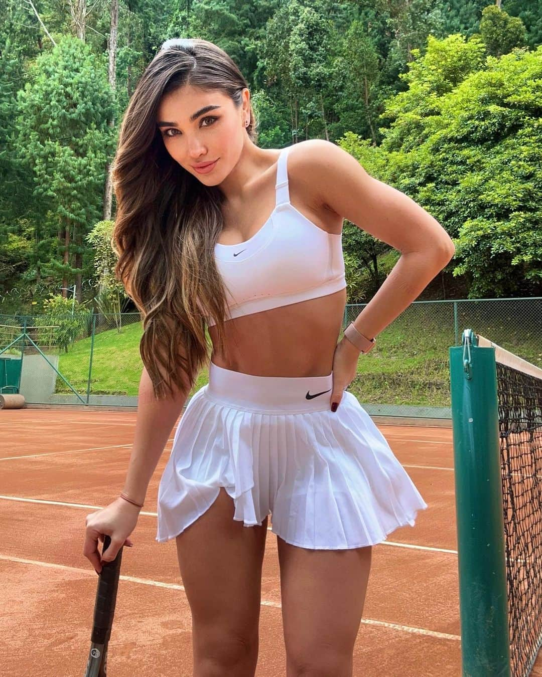 KaThE ArOcAさんのインスタグラム写真 - (KaThE ArOcAInstagram)「Nada mal para ser mi primera clase! 🎾 ni el profe me creyó,  que no hubiera jugado antes. 😚  Lo bueno de aprender rápido 👌🏻  My outfit by @bohostorel   #tennis #tenniscourt #happysunday #sport #sunday」6月12日 5時58分 - kathearoca