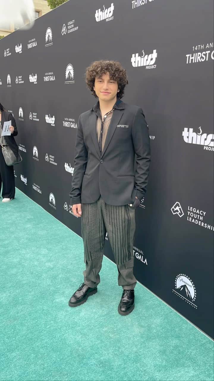 オーガスト・マトゥーロのインスタグラム：「Was an honor to attend the 14th annual @thirstproject #ThirstGala last night.   Thirst Project is the world’s leading YOUTH water activism organization founded by @sethmaxwell1. The Thirst Project is a powerful movement of high school and college students who build freshwater wells in developing nations and impoverished communities to provide people with safe, clean water, because clean drinking water is a human right! I’m excited to become involved in this project and encourage everyone reading this to do the same. Together we can end this crisis!   Thank you @mike_manning_ for inviting me.   Styling: @styled.by.chloee  Jacket @drtlife  Top @maisonaudmi Pants  @charlesandron Shoes @jb_rautureau」