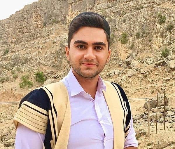 のインスタグラム：「. بازهم جنایتی دیگر از رژیم اسلامی و جنایتکار، که گویا کاری جز قتل و غارت، دزدی و تجاوز بلد نیست! دور نیست روزی که به دست همین مردم محاکمه خواهید شد! پویا مولایی راد، جوانی که در سالروز تولد کیان پیرفلک به دست مزدوران رژیم اسلامی کشته شد! حکومتی که ادعای قدرت و اقتدار دارد، اما از جشن تولد یک کودک که به دست خودشان کشته شده نیز هراس دارد!」