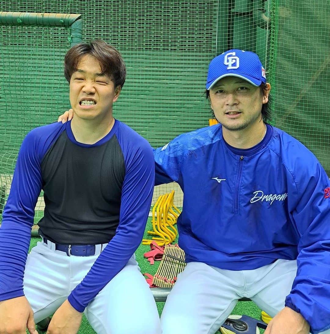 小田幸平のインスタグラム：「明日から1軍は千葉ロッテマリーンズ戦（バンテリドーム）2軍は広島カープ（ナゴヤ球場）涌井、柳、横浜高校ナイスガイコンビ。 交流戦あと6試合頑張れ👍 #中日#ドラゴンズ#千葉ロッテマリーンズ#交流戦#バンテリンドームナゴヤ#ナゴヤ球場#横浜高校#涌井秀章#柳裕也#頑張れ」