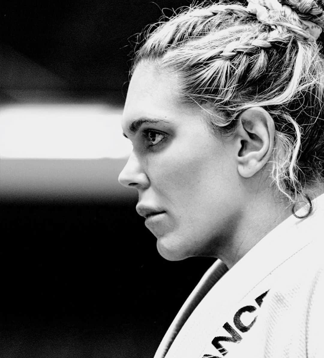 ギャビ・ガルシアのインスタグラム：「Be ready! She’s back!  .  Let me tell you something you already know. The world ain’t all sunshine and rainbows. It’s a very mean and nasty place and I don’t care how tough you are it will beat you to your knees and keep you there permanently if you let it. You, me, or nobody is gonna hit as hard as life. But it ain't about how hard you hit. It's about how hard you can get hit and keep moving forward. How much you can take and keep moving forward.」