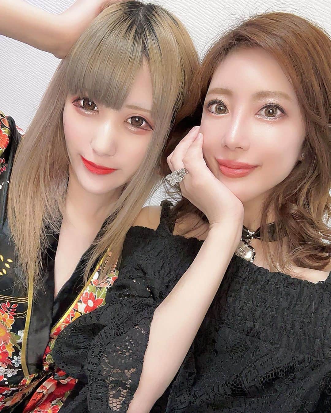 のインスタグラム：「熊本で唯一のお友達🥺☝🏻今日は元気なかった感じだったなー。。 元気出せよぉ〜ー😯😯😯😯  あー整形したい。。 #お金貯まらん」