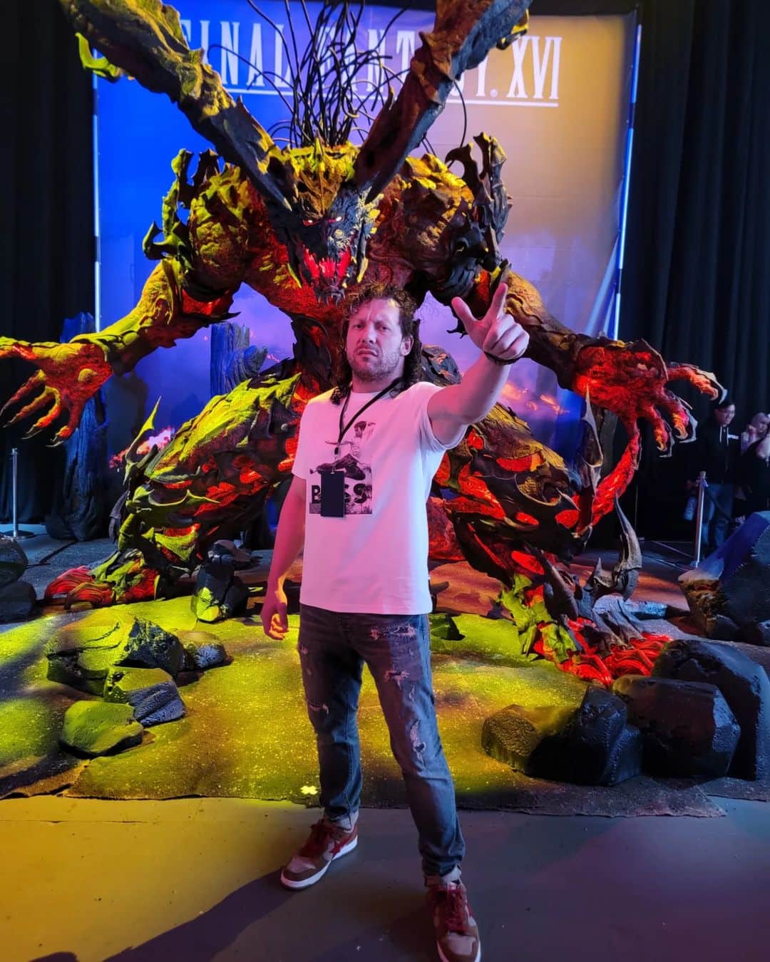のインスタグラム：「Really excited to be at the @finalfantasyxvi launch event and meet Yoshida-san!」