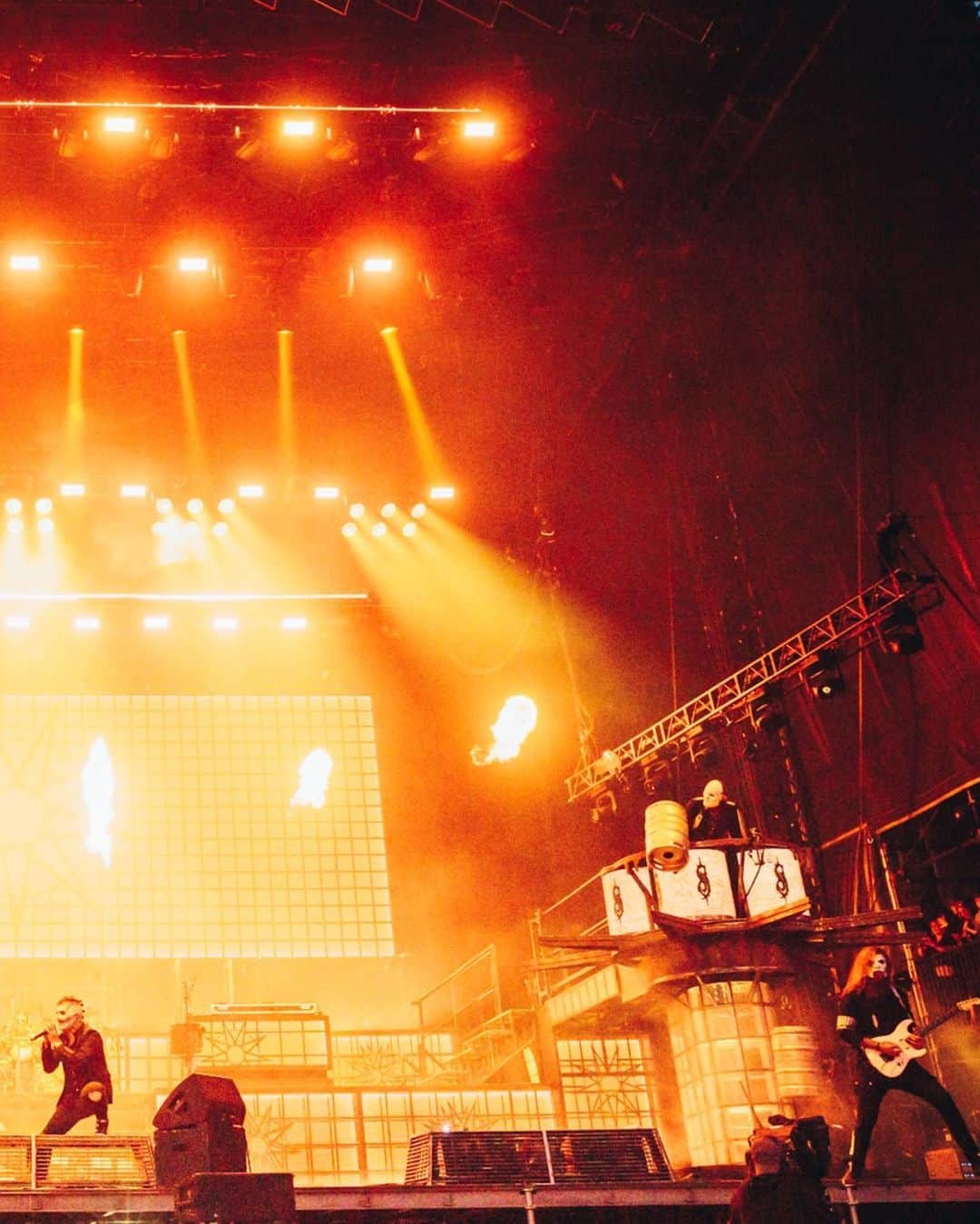 Kerrang!さんのインスタグラム写真 - (Kerrang!Instagram)「Slipknot closing out Download Festival 2023. Iconic.  📸: @jennfive @andyforduk」6月12日 9時10分 - kerrangmagazine_
