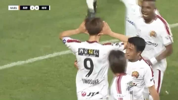 FC琉球のインスタグラム：「📹｜𝙂𝙊𝘼𝙇 ❗️｜  ✅冷静にPKを沈め2試合連続ゴール❗️  🏆Ｊ3 第13節 🗓6/11(日） 🆚#AC長野パルセイロ ⚽️44分 #野田隆之介 (PK)  #FC琉球 #長野琉球」