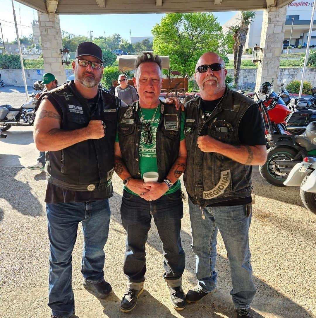 ロバート・パトリックさんのインスタグラム写真 - (ロバート・パトリックInstagram)「Weekend with my Texas Brothers! @bfmc101 #owof #bfmc #ride #roadtrip #harley-davidson #hdmuseum」6月12日 9時33分 - ripfighter