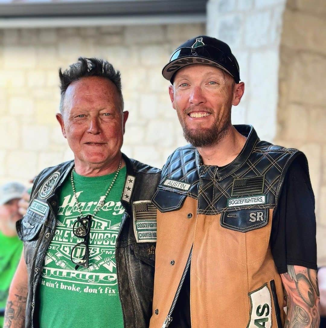 ロバート・パトリックさんのインスタグラム写真 - (ロバート・パトリックInstagram)「Weekend with my Texas Brothers! @bfmc101 #owof #bfmc #ride #roadtrip #harley-davidson #hdmuseum」6月12日 9時33分 - ripfighter