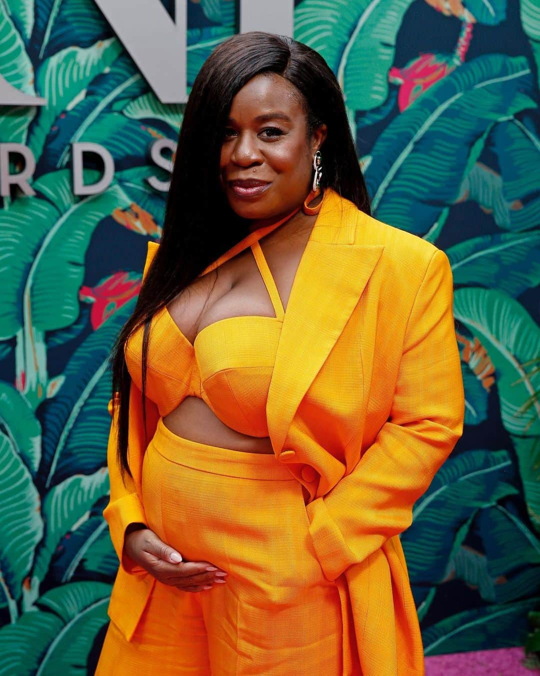 Just Jaredさんのインスタグラム写真 - (Just JaredInstagram)「Uzo Aduba and her husband Robert Sweeting shared some big news at the 2023 Tony Awards - they are expecting their first child! We've got so many more pics and details over at JustJared.com! #UzoAduba #RobertSweeting #TonyAwards Photos: Getty」6月12日 10時04分 - justjared