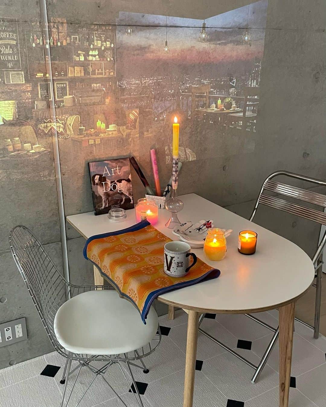 MiracleVellMagicのインスタグラム：「🕯️ ☔️  雨の日こそ、私の部屋が輝く。😚」