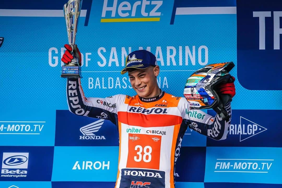 藤波貴久さんのインスタグラム写真 - (藤波貴久Instagram)「This is it, I've been waiting for this 🥇🥈🔥 @trialgp 🇸🇲 @tonibou  @ggmarcelli  #thebestteam #best #trial   @hondaracingcorporation  @box_repsol  @trialteamhrc  @alpinestars  @renthal_moto  @michelinmotorsport  @twin_air  @showabygpe  @s3parts.official  @didchain  @galfer_brakes  @braktec  @hebo.factory  @ogio_powersports」6月12日 21時25分 - fujigas