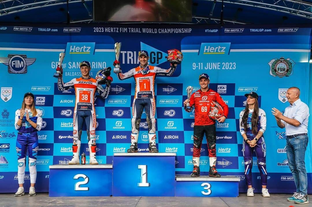 藤波貴久のインスタグラム：「This is it, I've been waiting for this 🥇🥈🔥 @trialgp 🇸🇲 @tonibou  @ggmarcelli  #thebestteam #best #trial   @hondaracingcorporation  @box_repsol  @trialteamhrc  @alpinestars  @renthal_moto  @michelinmotorsport  @twin_air  @showabygpe  @s3parts.official  @didchain  @galfer_brakes  @braktec  @hebo.factory  @ogio_powersports」