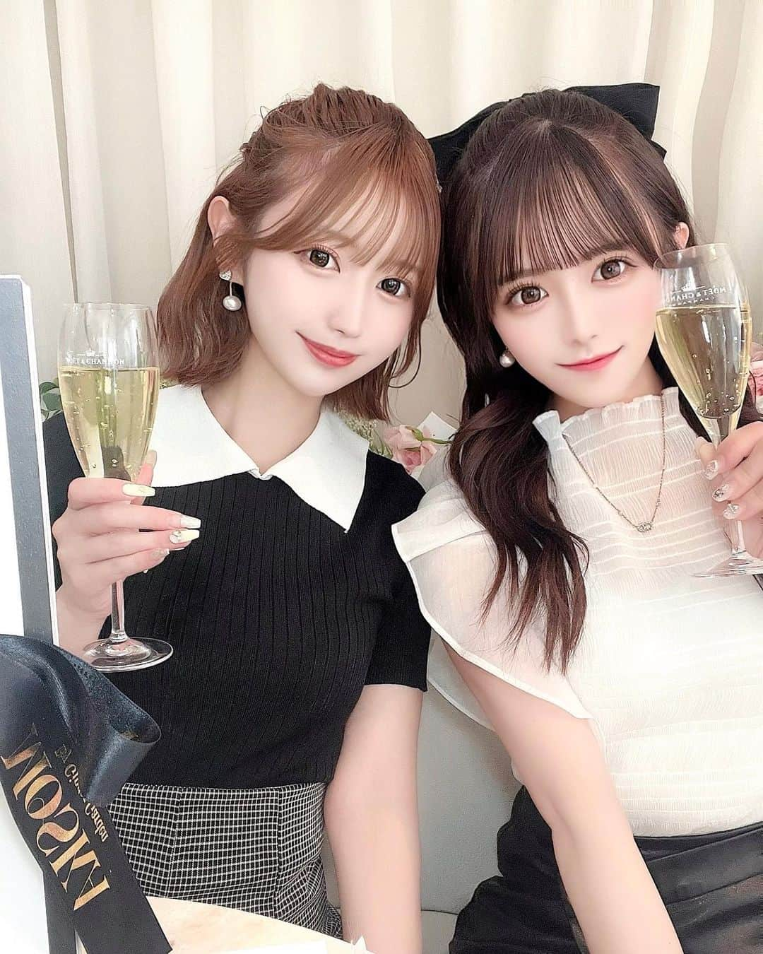 葉月沙耶さんのインスタグラム写真 - (葉月沙耶Instagram)「🥂🫧  💗あやぽん‪💗  この間あやちのお誕生日会したよ‪‪❤︎‬ お誕生日おめでとうといつもありがとう💝  いい1年になりますようにっ⸜ ♡ ⸝  #お誕生日 #お誕生日会 #お誕生日おめでとう🎂 #アフターヌーンティー #アフタヌーンティー #アフタヌーンティーティールーム #アフタヌーンティー東京 #アフタヌーンティー巡り #moska #表参道カフェ #表参道アフタヌーンティー #渋谷アフタヌーンティー #原宿カフェ #アフタヌーンティーのある暮らし」6月12日 20時04分 - sayapon_310