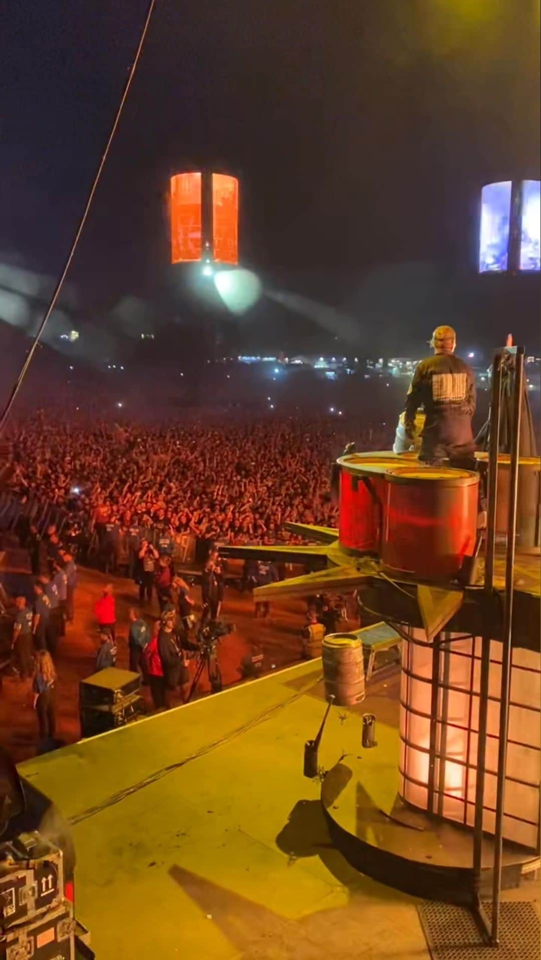 Kerrang!のインスタグラム：「The biggest jump-the-fuck-up in Slipknot history 🤯👏🏼」