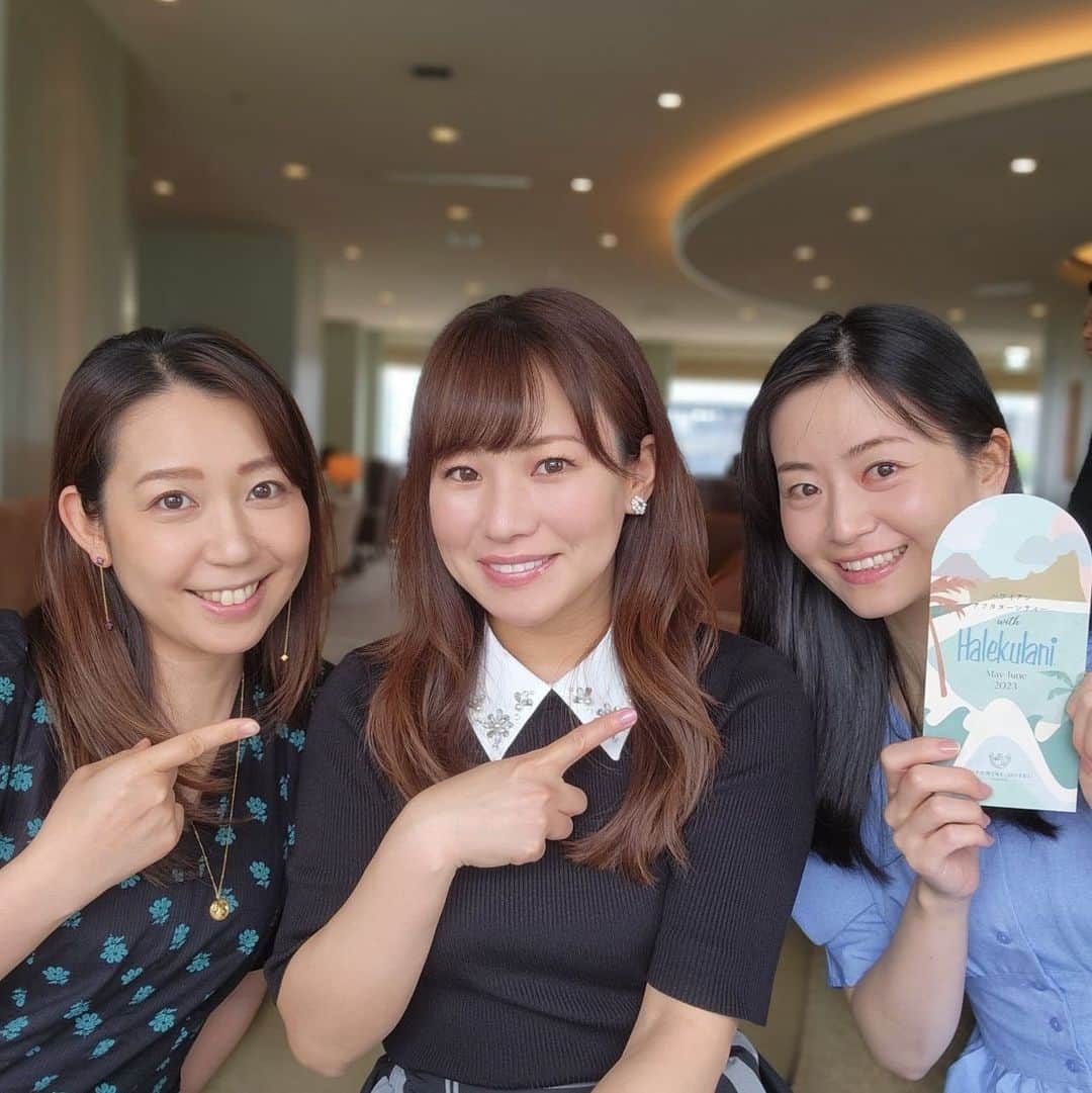 須黒清華のインスタグラム：「私のヌン活💕  仲良し美女たちにお誘い頂いて、ヌン活デビュー✨ 非日常の贅沢時間🍀 前回は二日酔いの参戦だったので笑 今回は体調を整えて😋✨  #アフタヌーンティー #ヌン活 初めて使ったこの単語✨ #癒し時間 #友達 #競馬 🏇」