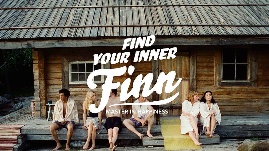 フィンランド政府観光局のインスタグラム：「🌟 Masterclass of Happinessが今日から始まりました！   👀 世界中から選ばれた参加者がフィンランド流の幸せへのアプローチを探る様子、Visit Finlandのグローバルアカウント（英語） @ourfinland でぜひフォローしてみてください。  😊 世界で一番幸せな国フィンランドは、フィンランド流の幸せへのアプローチを世界中のみなさんと共有したいという思いから、春にこのマスタークラスの参加者を募集しました。  🛶🌳 4日間で、世界中からやってきた14人がフィンランドの美しい湖水地方で、フィンランド流の幸せへのアプローチやスキルを体験します。  ✨😃 秋には、誰でも参加していただけるオンライン版マスタークラスも用意する予定です。楽しみにお待ちください！  #MasterclassofHappiness #FindYourInnerFinn #VisitFinland」