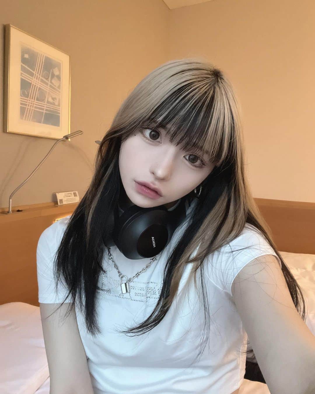 ぎんしゃむのインスタグラム：「まじで良いカラコンに巡り会えたかも。  ロマンティーローズのヌードブラウン！ #thapiel #loveyoureyes」