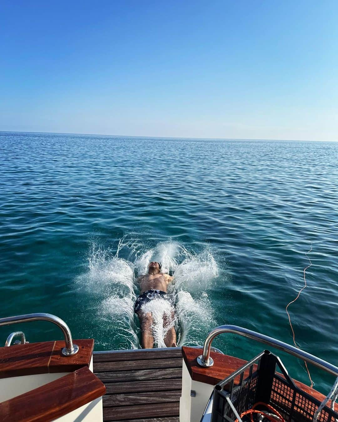 アンドリュー・ポジェさんのインスタグラム写真 - (アンドリュー・ポジェInstagram)「Taking the plunge into a new week of adventures.   Who else is ready!?  #takemebacktopuglia」6月12日 20時34分 - apoje