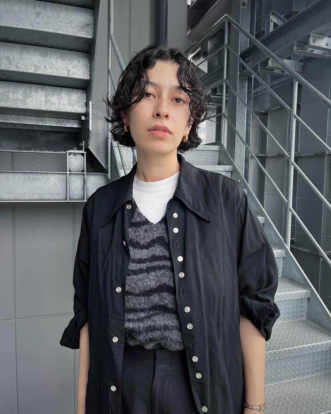 佐々木香奈のインスタグラム：「Curly bob ✂︎」