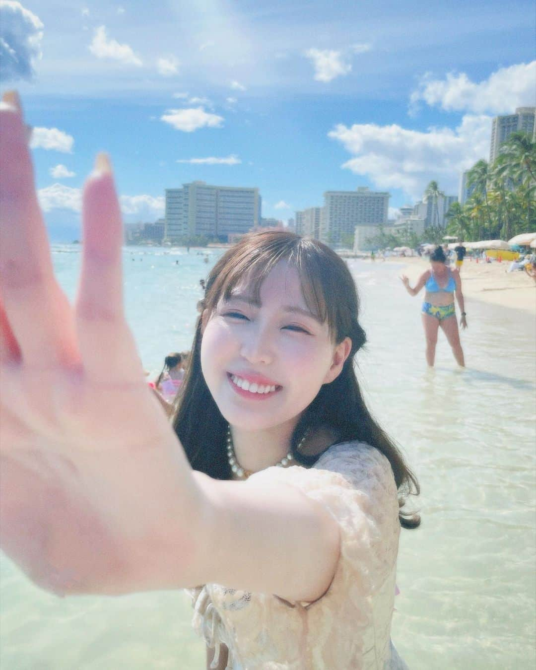 ゆりなさんのインスタグラム写真 - (ゆりなInstagram)「海で彼氏が撮ってくれた写真☺️💕 . . #ハワイ#ハワイ旅行#ハワイ観光#海#ビーチ#水着 #ワイキキビーチ#夏#夏休み#海外旅行#旅行 #hawaii#hawaiitrip#waikiki#waikikibeach#honolulu」6月12日 20時52分 - riri_yurina