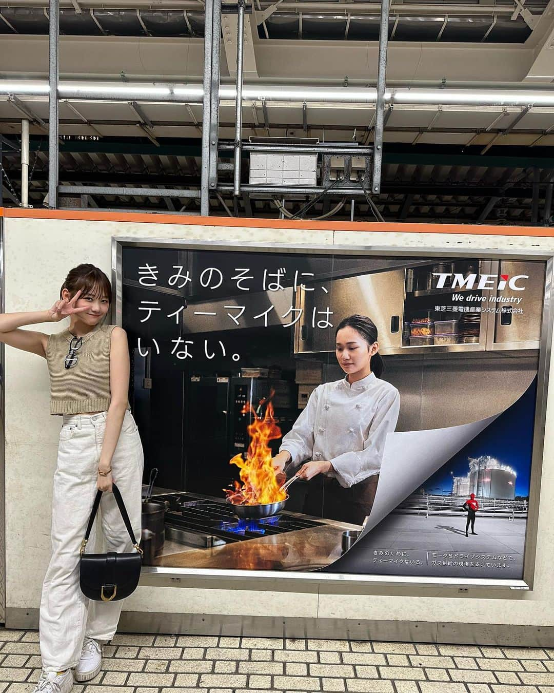 保﨑麗のインスタグラム：「東京駅に自分いたから一緒に撮ってきた🤤  #TMEIC」