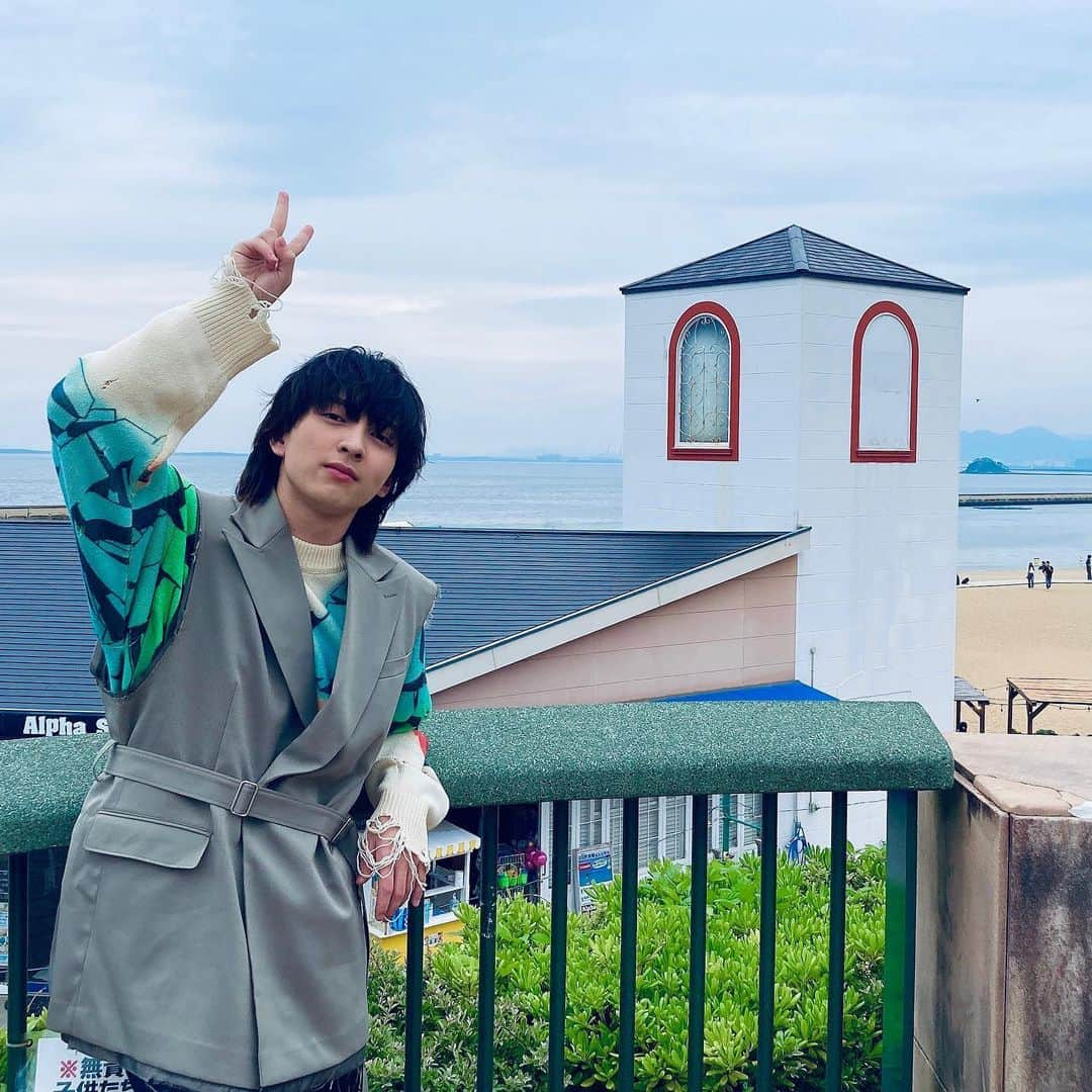 吉田仁人さんのインスタグラム写真 - (吉田仁人Instagram)「✌️ #吉田仁人 #MILK #佐野勇斗 #塩﨑太智 #曽野舜太 #山中柔太朗 #MILKジュエル #ハハハッピー #MILKtopaz」6月12日 21時18分 - yoshida_jinto_milk