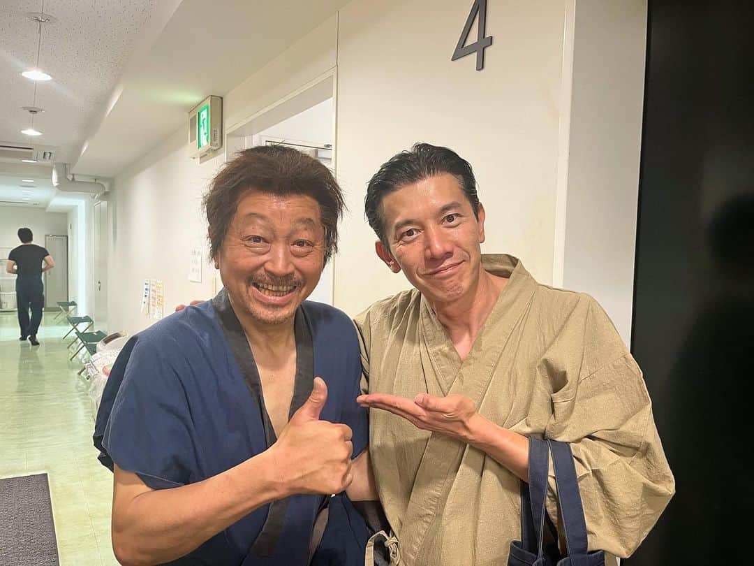 盛岡豊のインスタグラム：「２０年近く振りかなぁ。『剣客商売』でご一緒させて頂いた以来の再会、円堂耕成さん。 立ち回り、所作、相変わらず素晴らしかった。時代劇を支えているお一人と言っても過言ではないでしょう。 またお会い出来ますよう‼️  #円堂耕成 #時代劇 #太秦」