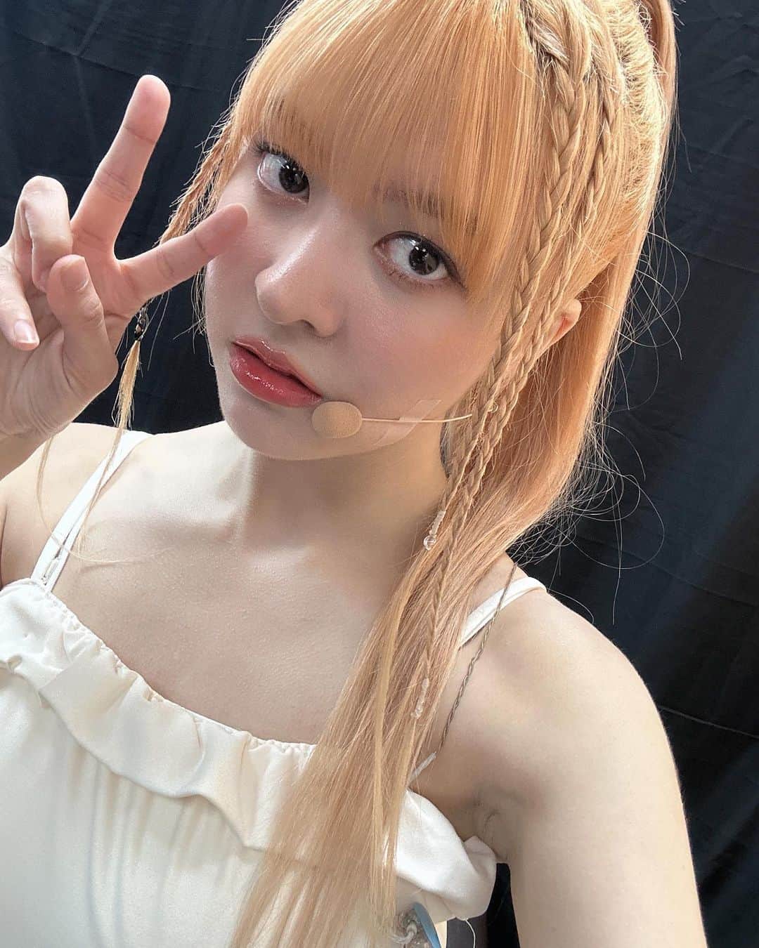 NMIXXさんのインスタグラム写真 - (NMIXXInstagram)「Bangkok NSWERs thank you! 🥰🫶 P.S. I guess they have dragons in Thailand? #Ilookeditupitsatree #snapshots #NMIXX #엔믹스 #LILY #릴리」6月12日 12時43分 - nmixx_official