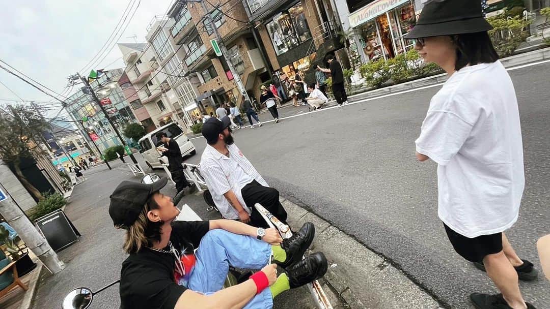 あきらかにあきらのインスタグラム：「５年前の原宿みたいな週末🪀」