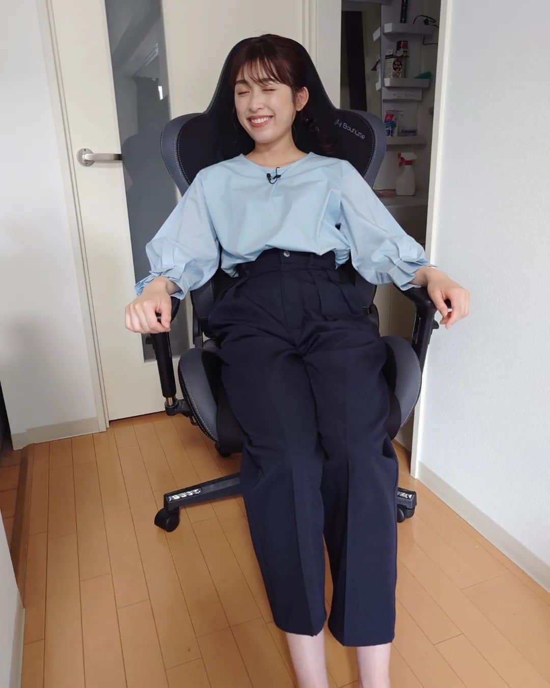 のインスタグラム：「ロケの合間…🍃  ＨＴＢ本社近くの撮影で使っている🅿の自宅… いや、番組専用ハウススタジオでくつろぐ #大野ユリエ さんです🫣  このロケの模様は6/23（金）の #イチモニ で放送します📡  お楽しみに💮  #ユリエかわいい」