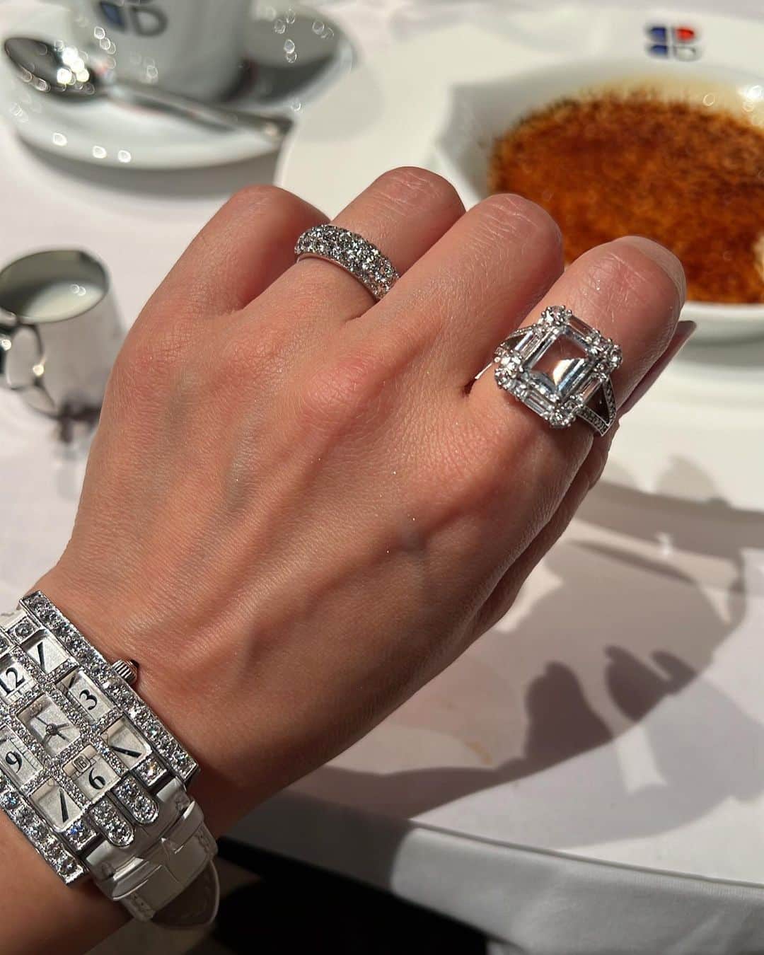 麻美さんのインスタグラム写真 - (麻美Instagram)「いつメンが 私のjewelry💎 つけまくってくれて🥹 本当嬉しかったーーー💕 ． いつもありがとう ． #mamisjewelry #lovebestfriend  #spesialthanks」6月12日 14時07分 - mami0s