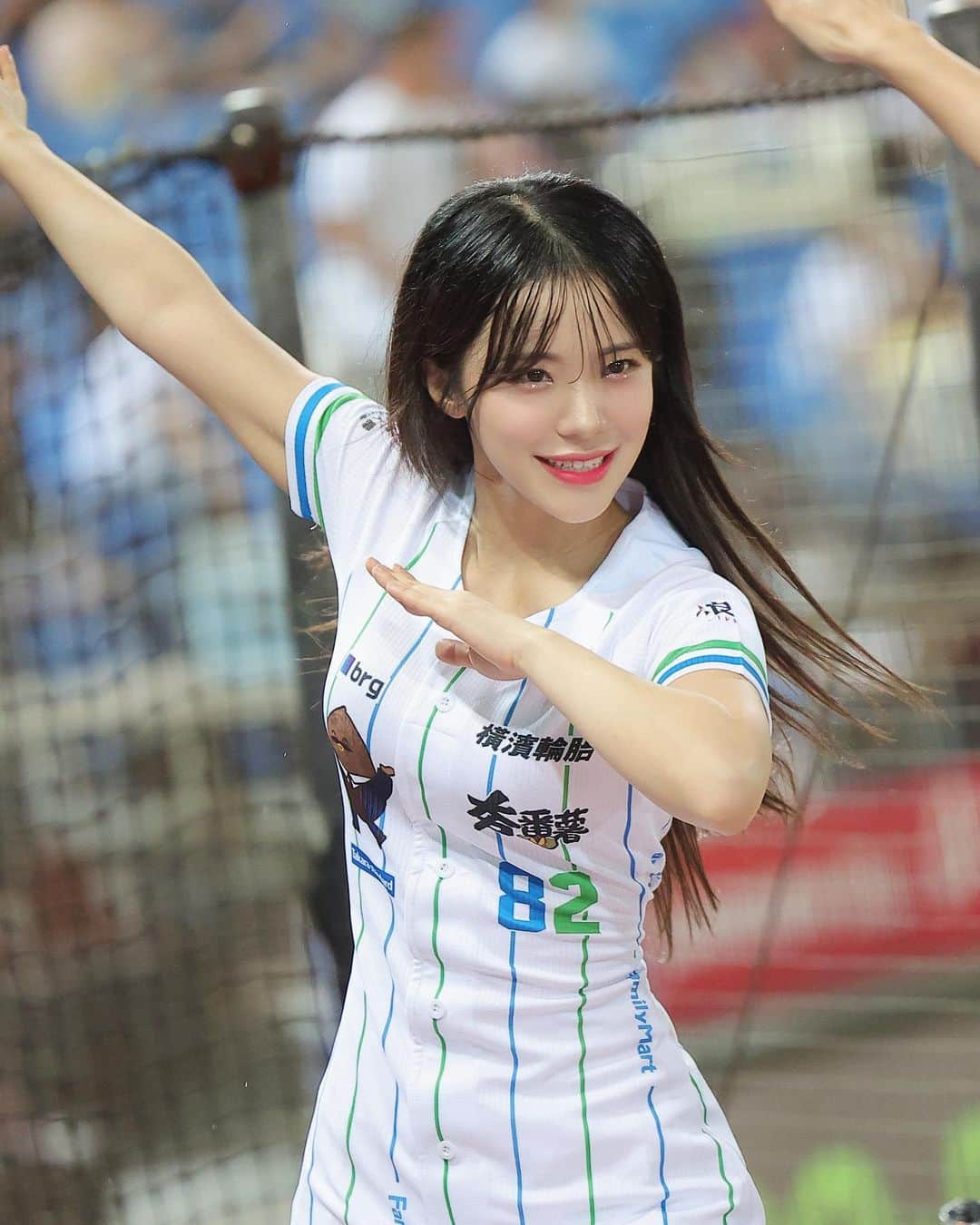 アンディ・チェンさんのインスタグラム写真 - (アンディ・チェンInstagram)「#이다혜  #李多慧 @le_dahye #대만 #CPBL #첫공연 #rakutengirls  #rakutenmonkeys  #leedahye #치어리더 #이다혜치어리더 #코카인 #기아타이거즈 #전북현대   Canon EOS R3  RF 135mm f/1.8L IS USM  STC CINE MIST CPL  #RF135mm #RF70200mm  #CanonTaiwan #canon合作攝影師 #STC_TAIWAN」6月12日 14時11分 - myhiro99