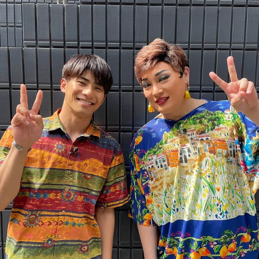 豊田真丸のインスタグラム：「✨お知らせ✨  テレビ大阪「片っ端から喫茶店」に出演させていただきます🙆‍♂️  ナジャ・グランディーバさんと喫茶店めぐりをさせていただきました！☕️ 初めてお会いしたのですが、とても気さくに話してくださり楽しいロケでした😊  放送は、6/19(月)〜6/23(金)11:59〜です！ YouTubeにも、UPされますのでぜひご覧ください😁  #片っ端から喫茶店  #ナジャグランディーバ  さん #テレビ大阪」