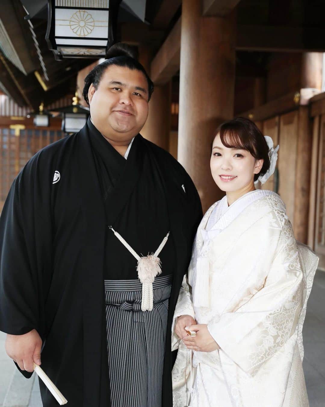 杜このみさんのインスタグラム写真 - (杜このみInstagram)「2023年6月10日 無事に、北海道神宮にて 結婚式を行う事が出来ました☺️💐 お天気にも恵まれて、家族・親戚や、お世話になっている方々に見守って頂きながら、子供の頃から訪れている北海道神宮で式を挙げることが出来て幸せです。🕊️ 結婚して3年、やっと式を挙げる事が出来ました。✨」6月12日 15時04分 - mori_konomi