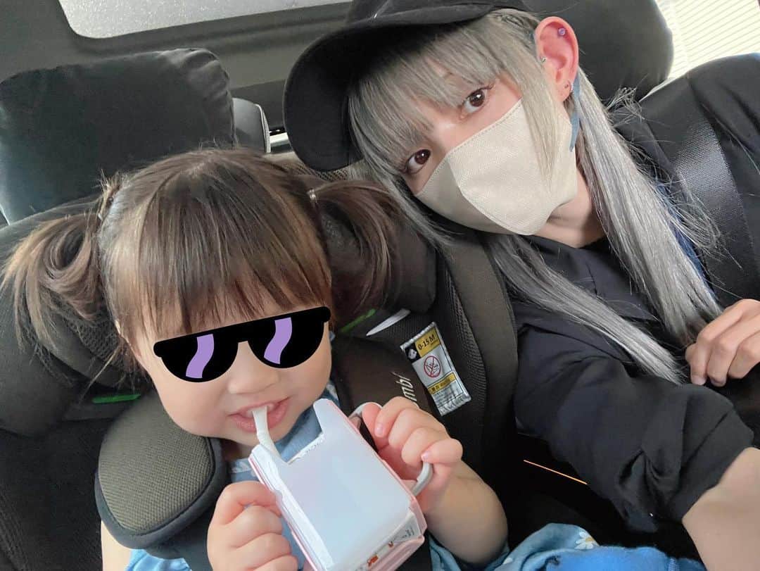 最上もがのインスタグラム：「ライブはなかなかいけないから ポルカのゲネにこっそりお邪魔したよ🌞  雫ちゃんがうちにきたこともあるから 覚えてたこも氏 「しずずーちゃーん」ゆうてます。 かわいい😭 生音はでかいので音漏れ楽しみました😌  お友だちの名前 私が教えたら言える率もめちゃくちゃ上がってて 「ゆうくん」と「みっくん」も言えてた…😭かわいい」